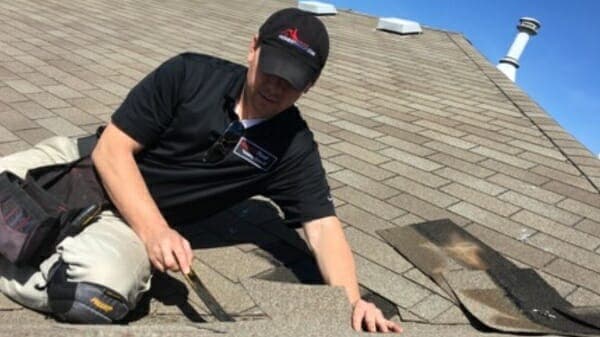 HonestRoof skilled installer at work